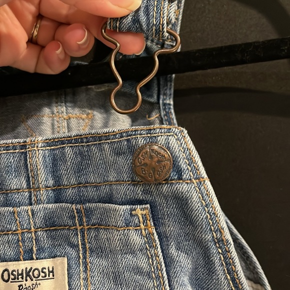 Oshkosh b’gosh toddlers 5t denim and lace overalls jumper dress like new - Picture 10 of 12